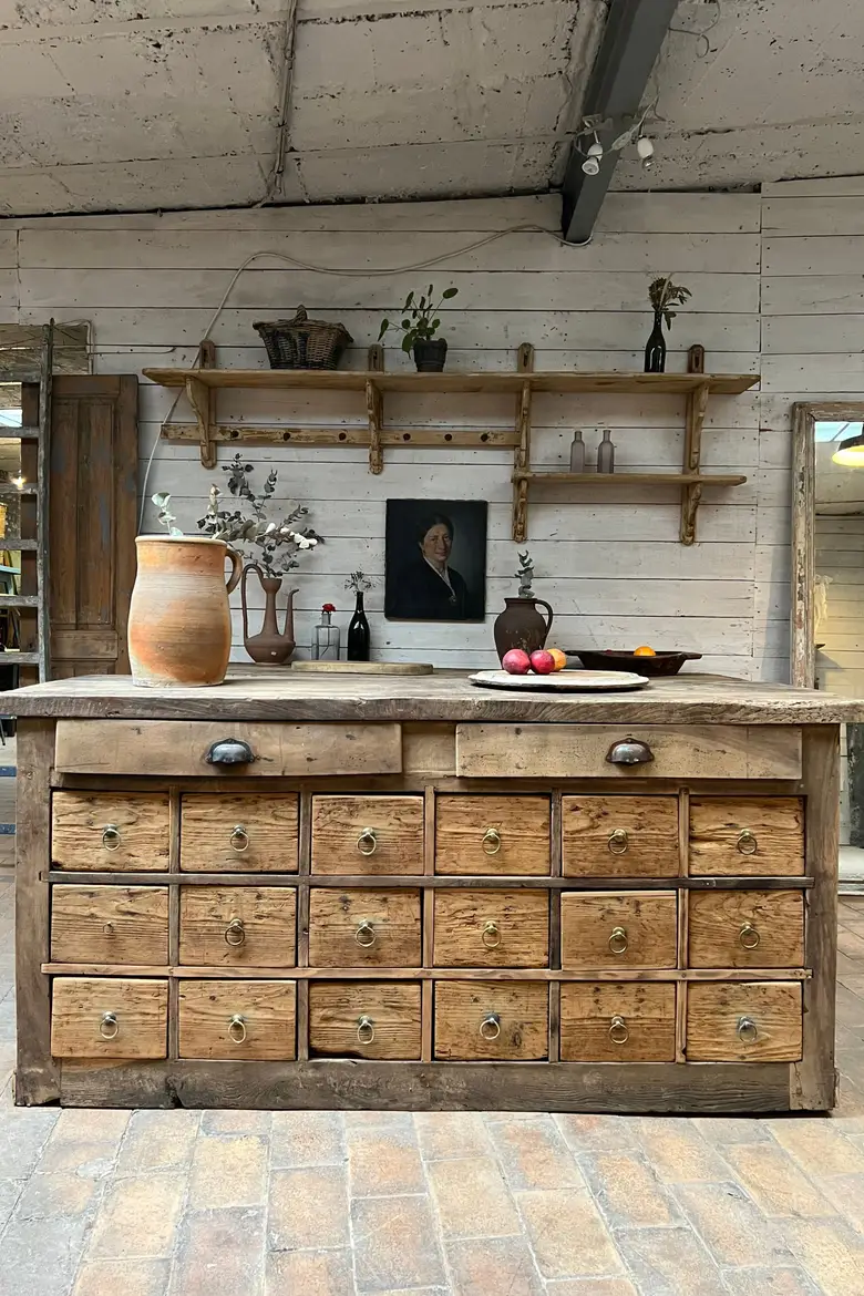 Ancien comptoir de garage en noyer Début XXème