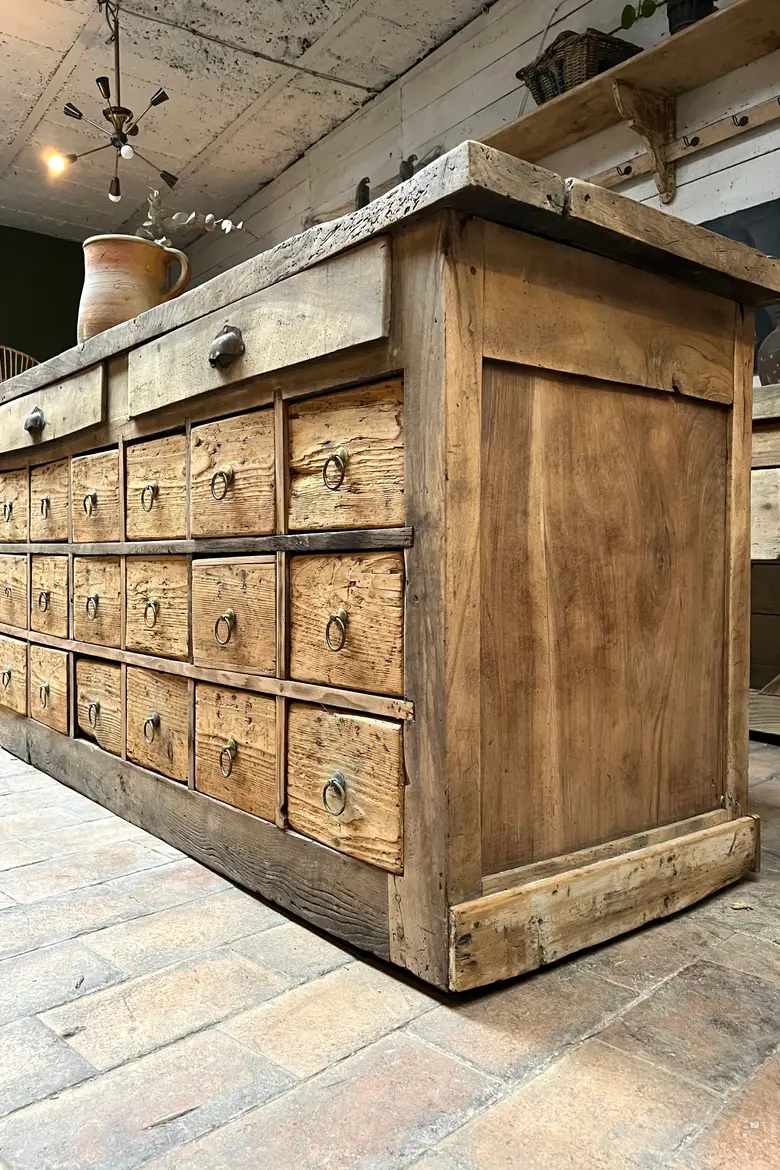 Ancien comptoir de garage en noyer Début XXème