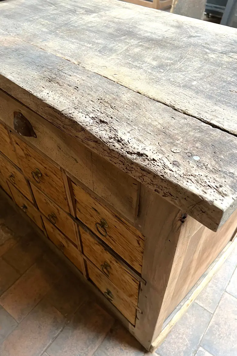 Ancien comptoir de garage en noyer Début XXème