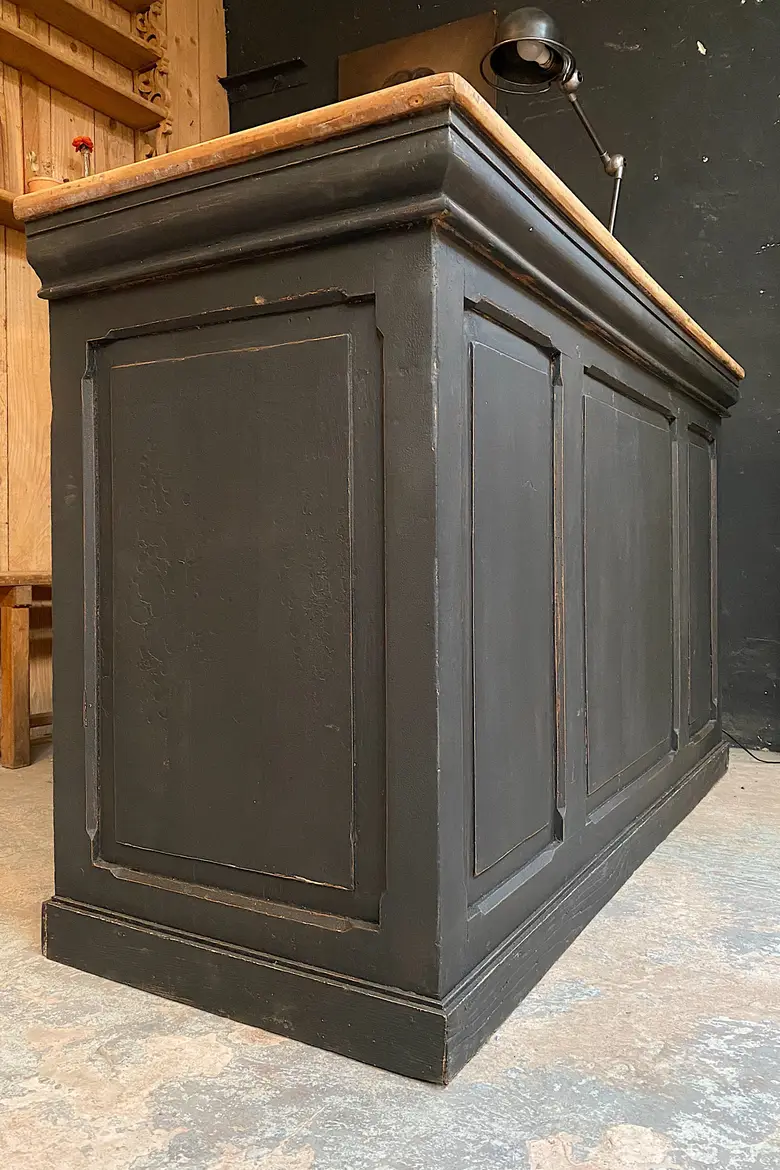 Ancien comptoir de magasin en merisier Début XXème
