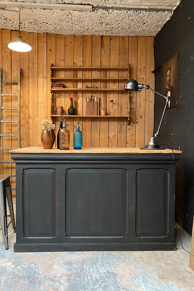 Ancien comptoir de magasin en merisier Début XXème