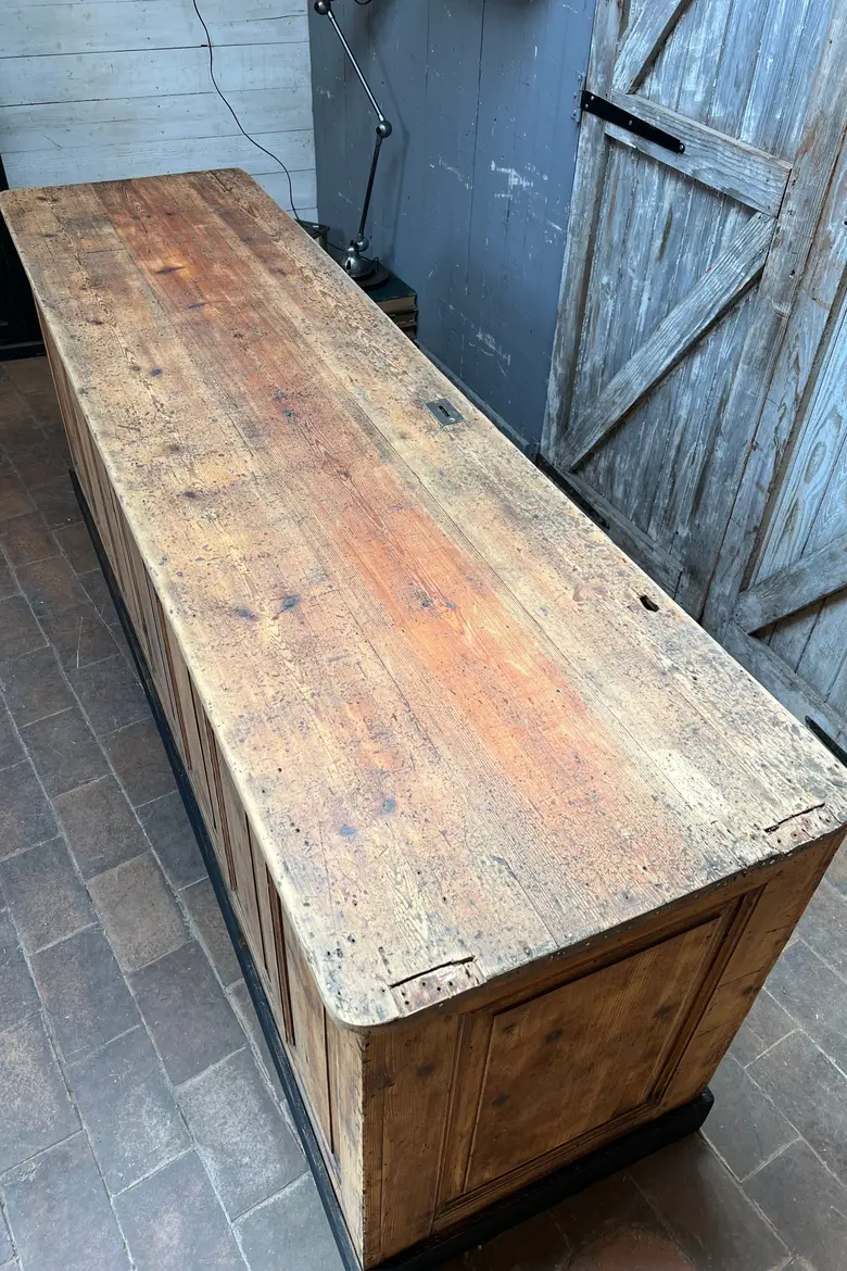 Ancien comptoir de magasin en sapin Début XXème