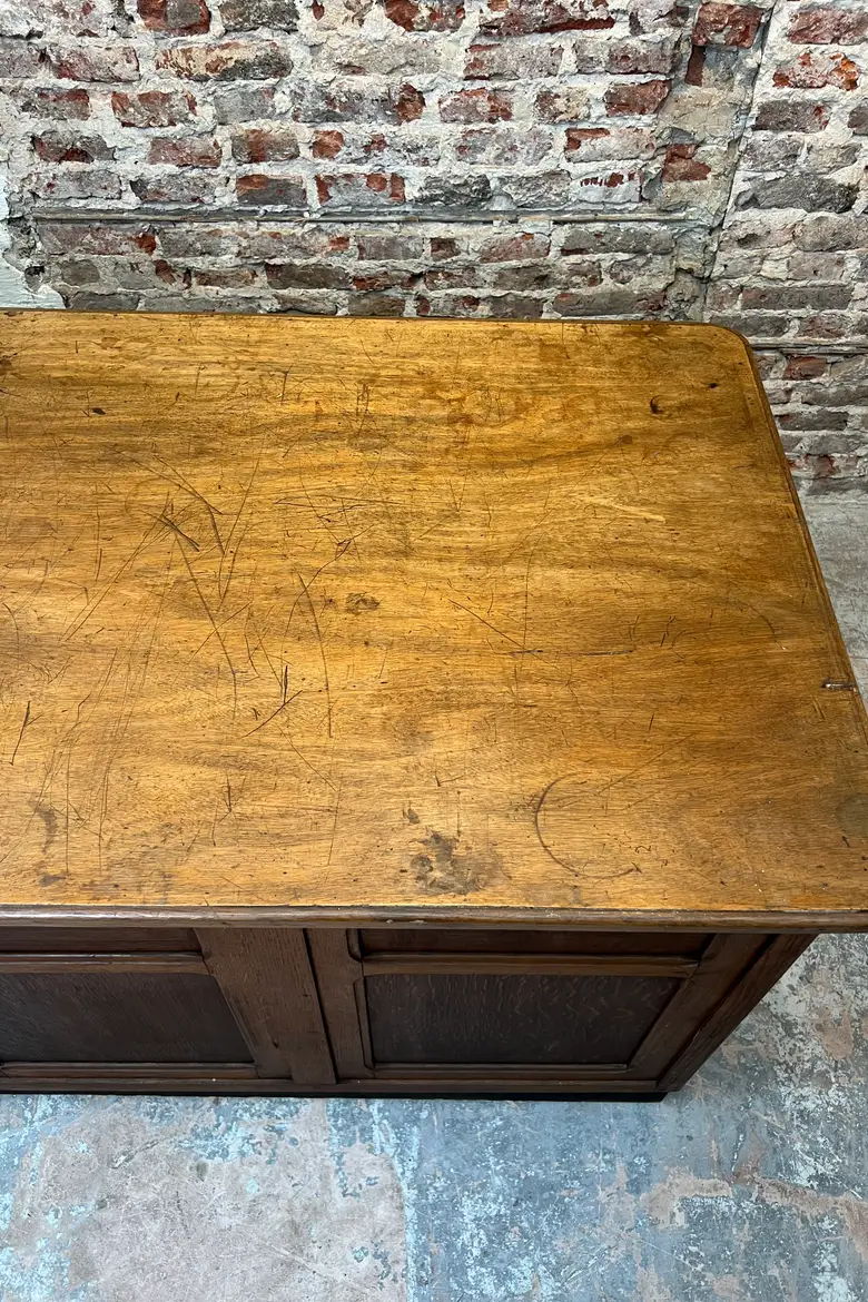 Ancien comptoir de mercerie en chêne – Années 50