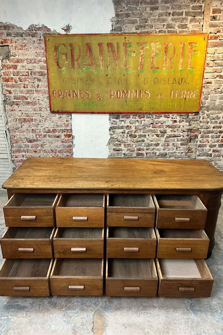 Ancien comptoir de mercerie en chêne – Années 50