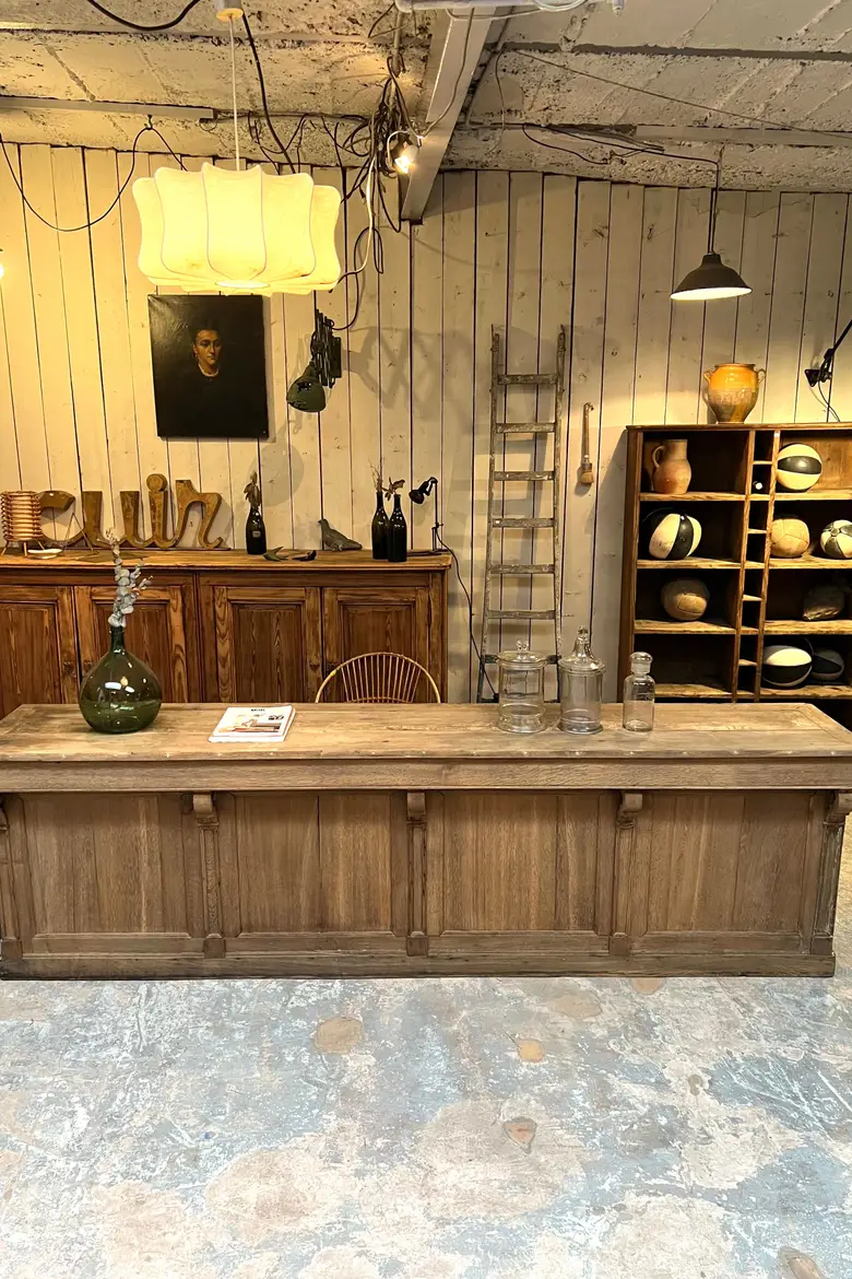 Ancien comptoir de mercerie en chêne Début XXème