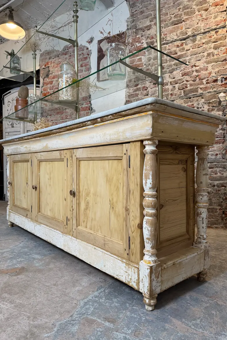 Ancien comptoir de pâtisserie – XIXe