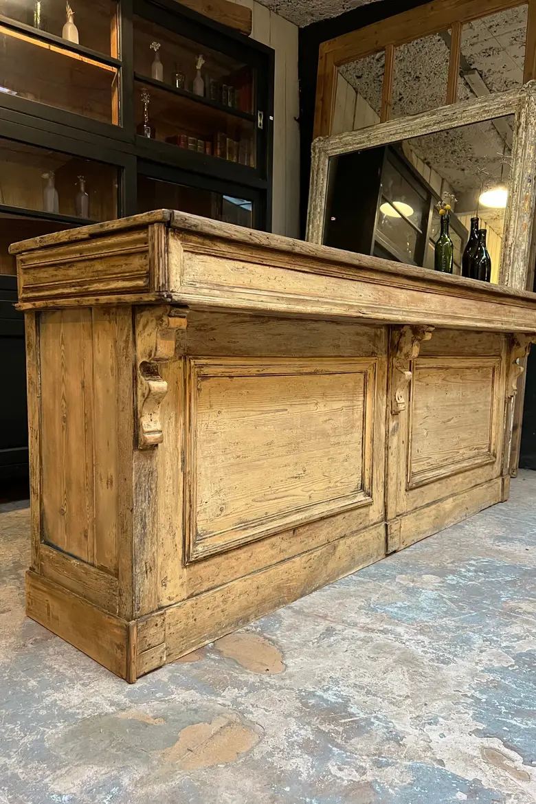 Ancien comptoir de quincaillerie en bois Début XXème