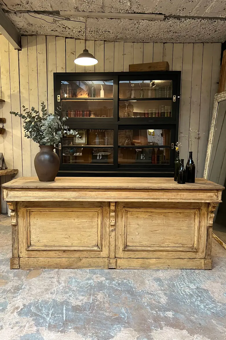 Ancien comptoir de quincaillerie en bois Début XXème