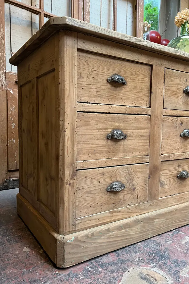 Ancien comptoir d’épicerie en bois Début XXème