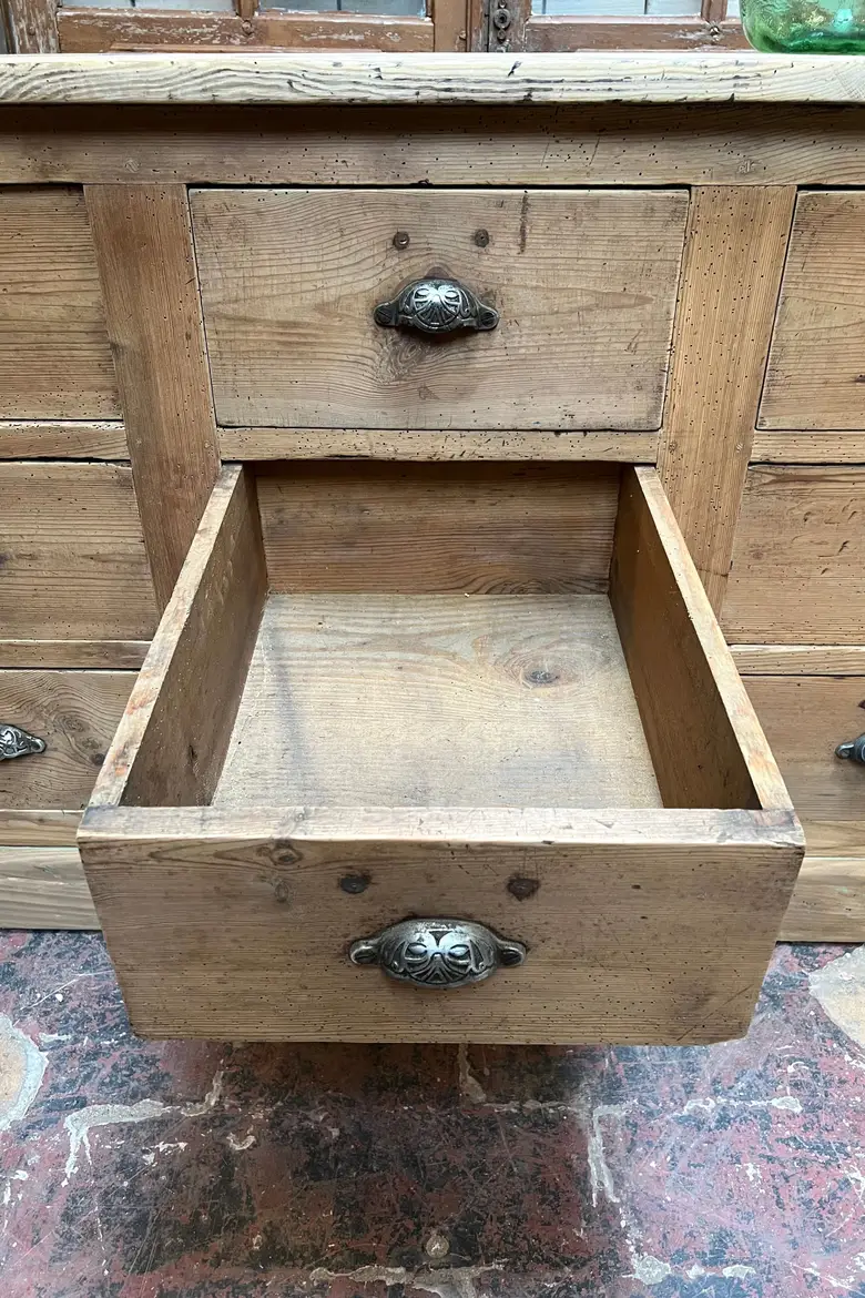 Ancien comptoir d’épicerie en bois Début XXème