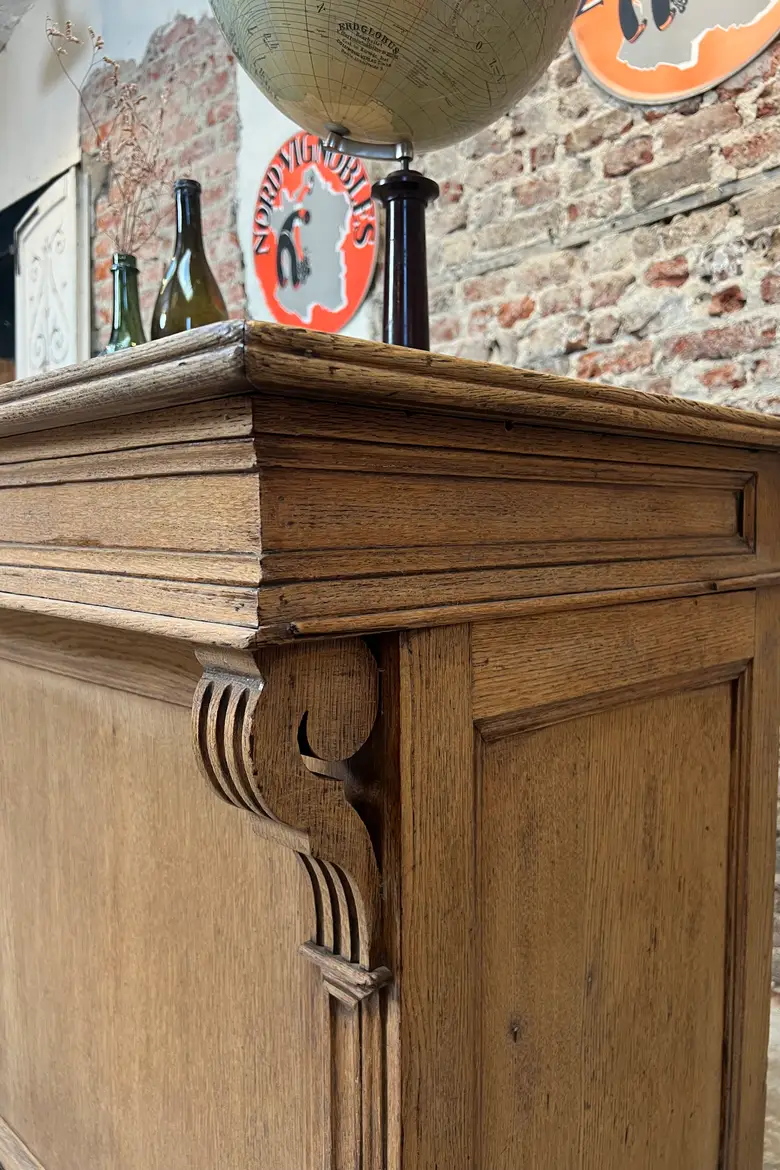 Ancien comptoir en chêne
