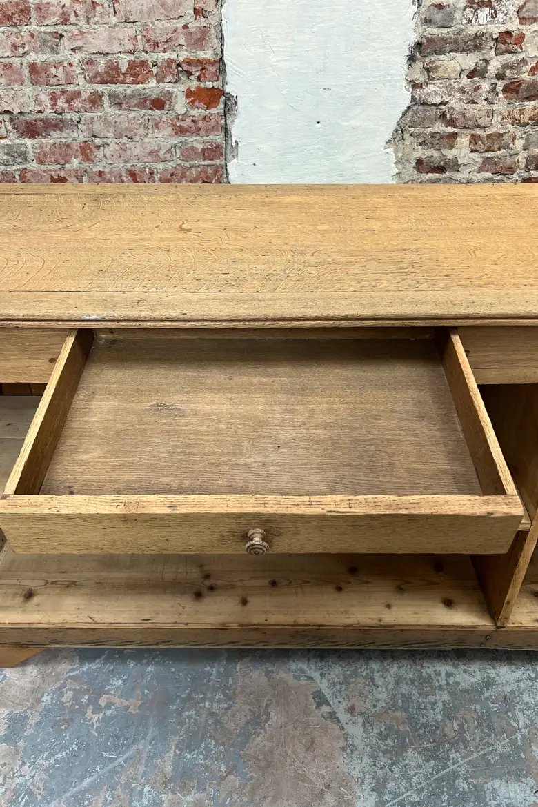 Ancien comptoir en chêne
