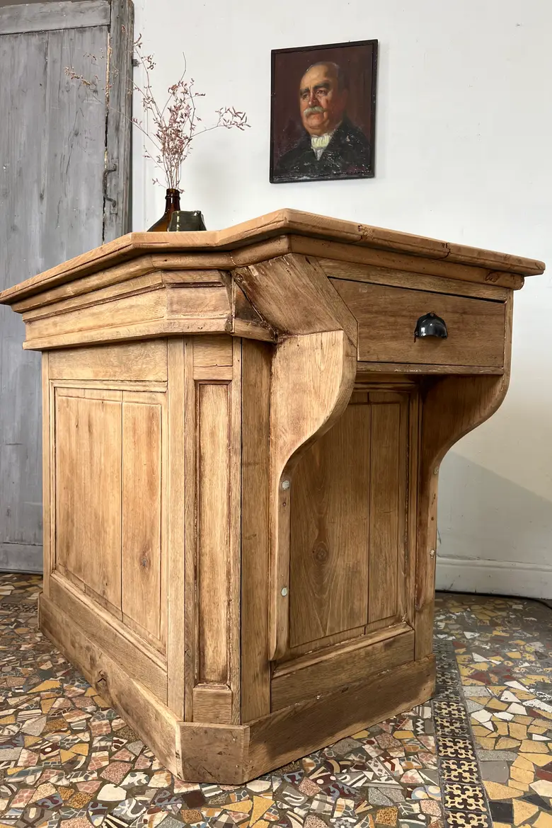 Ancien comptoir en chêne