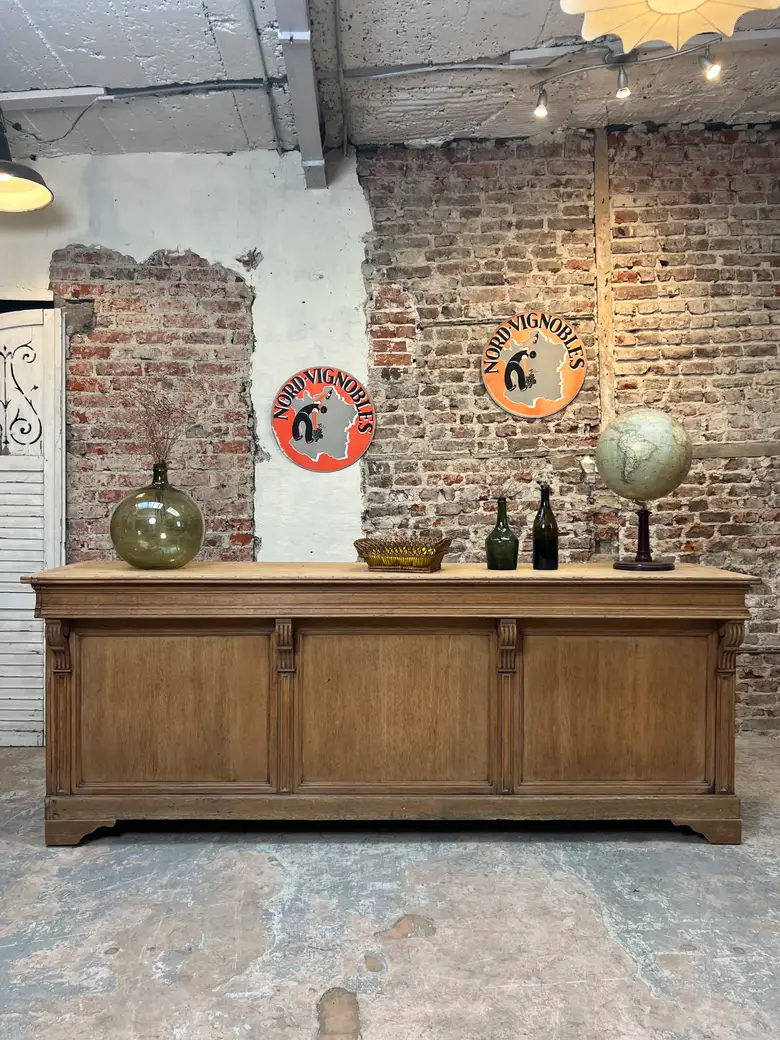 Ancien comptoir en chêne