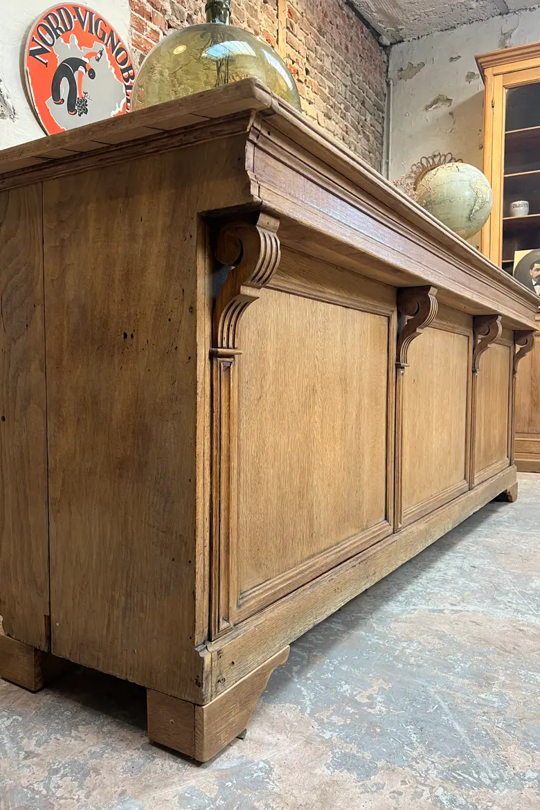 Ancien comptoir en chêne