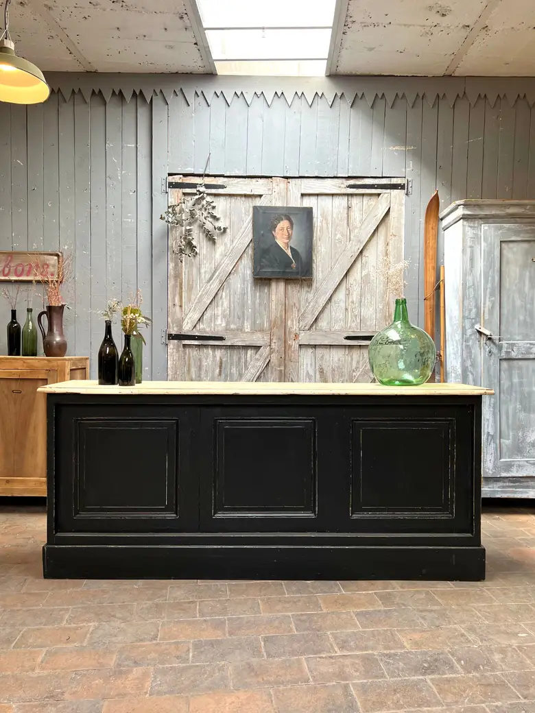 Ancien comptoir en hêtre Début XXème