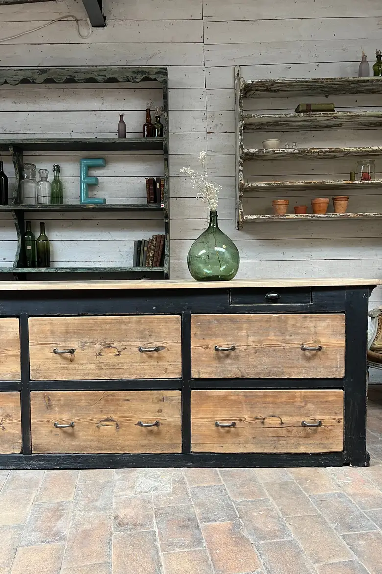 Ancien comptoir en sapin à tiroirs Début XXème