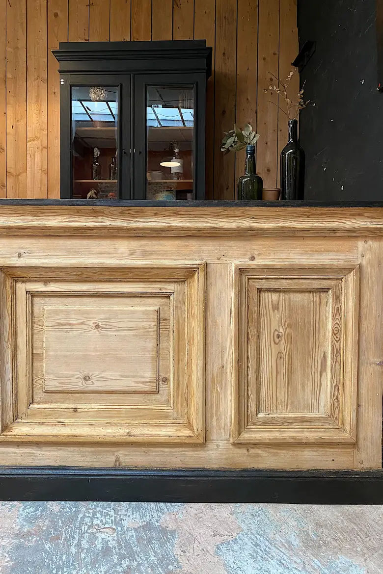 Ancien comptoir en sapin Début XXème