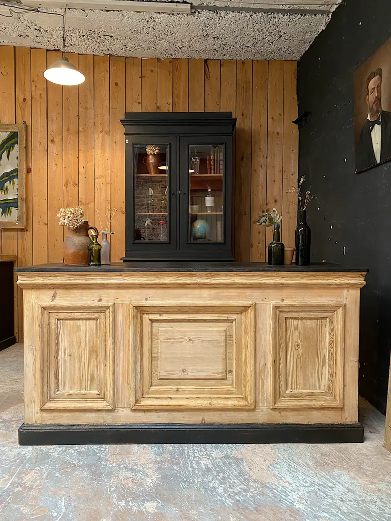 Ancien comptoir en sapin Début XXème