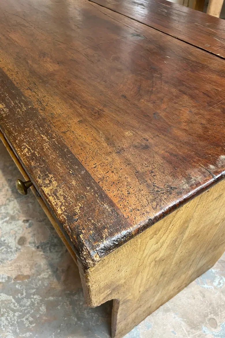 Ancien comptoir en sapin – XIXe