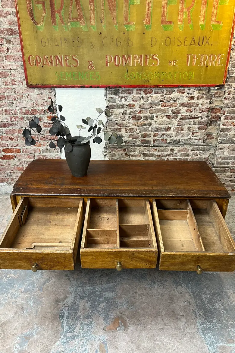 Ancien comptoir en sapin – XIXe