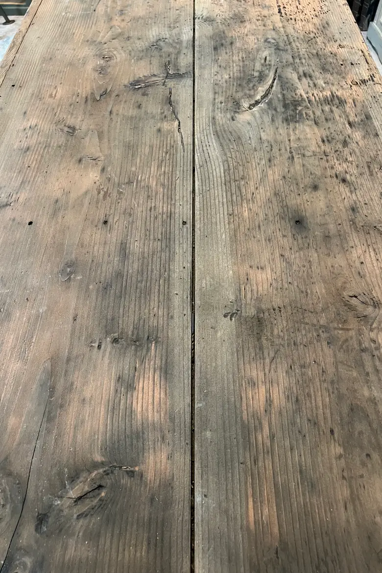 Ancien comptoir / îlot central en sapin Début XXème