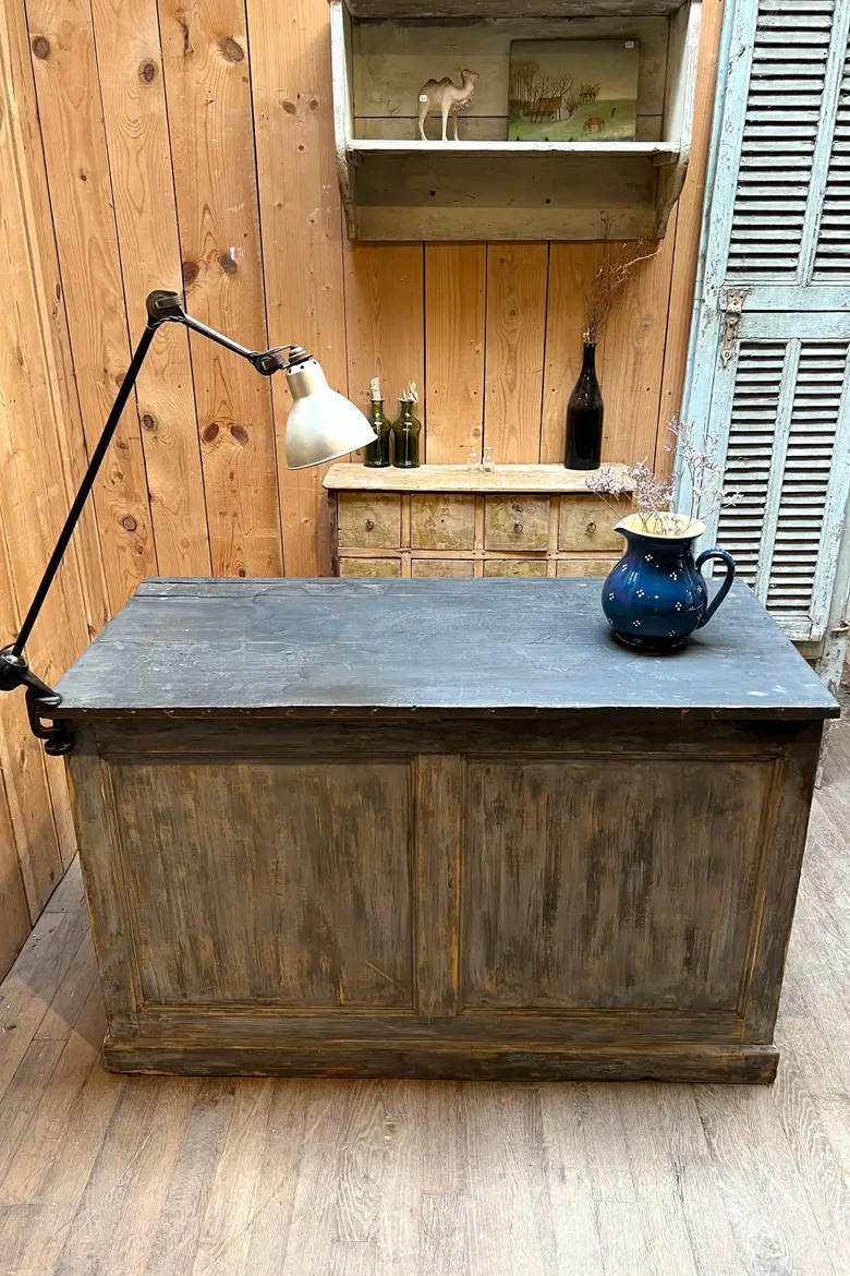 Ancien comptoir patiné de magasin Début XXème