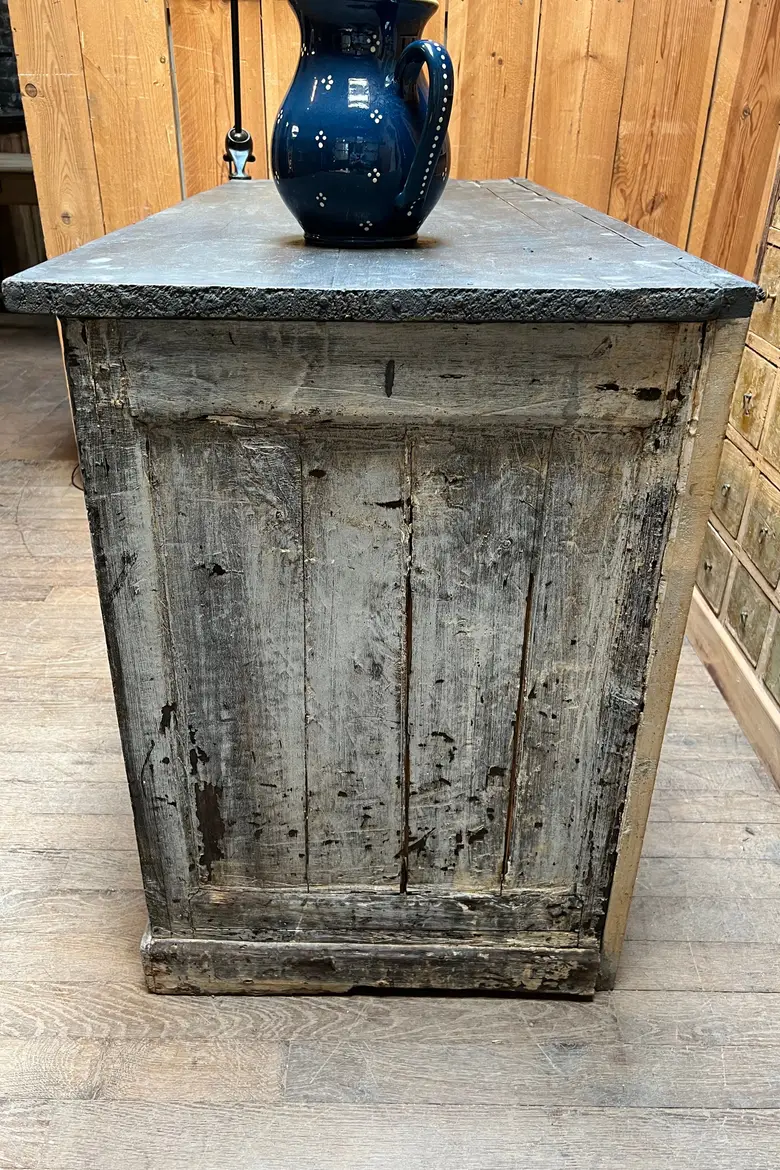 Ancien comptoir patiné de magasin Début XXème