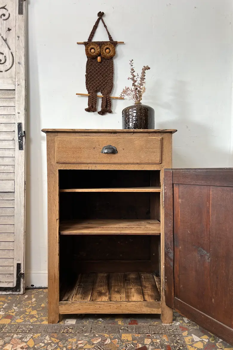 Ancien confiturier en chêne