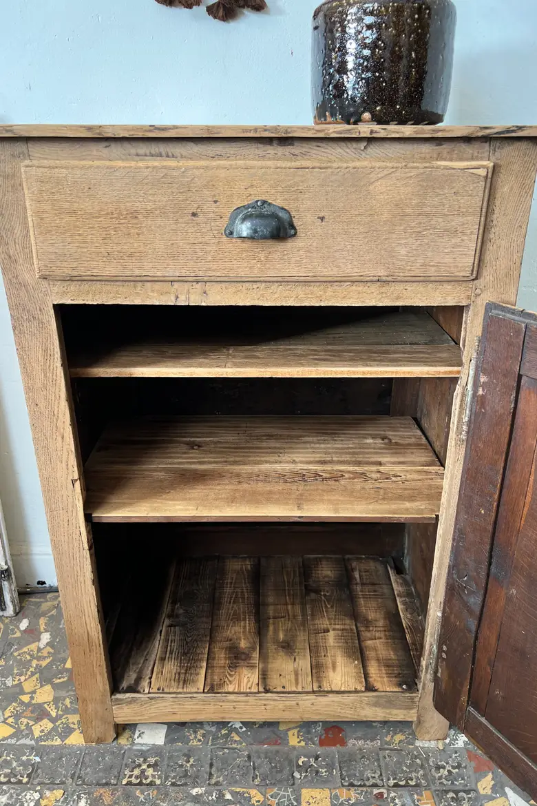 Ancien confiturier en chêne