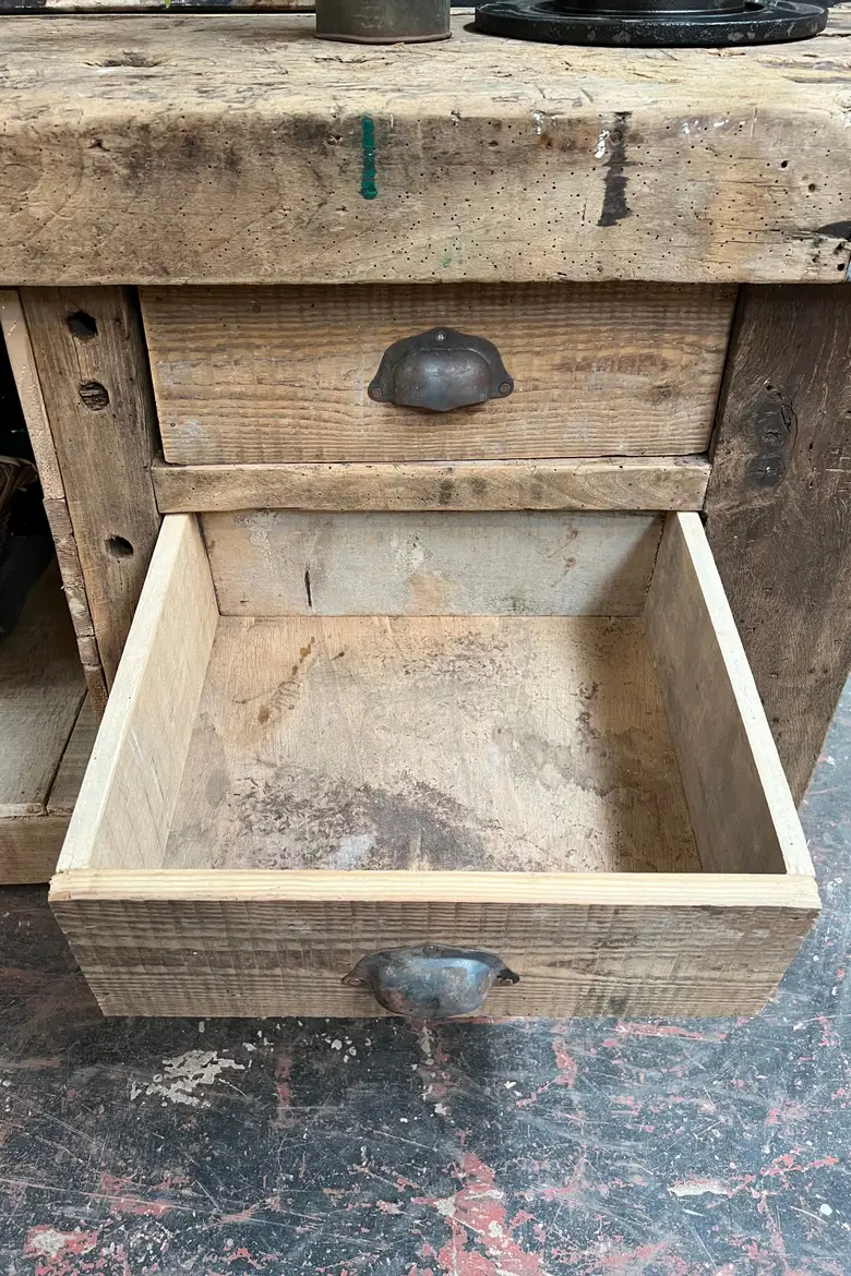 Ancien établi à tiroirs en bois Début XXème