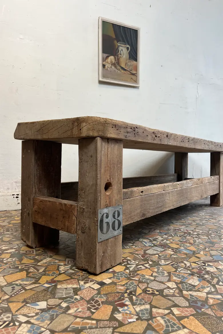 Ancien établi bas en chêne et sapin