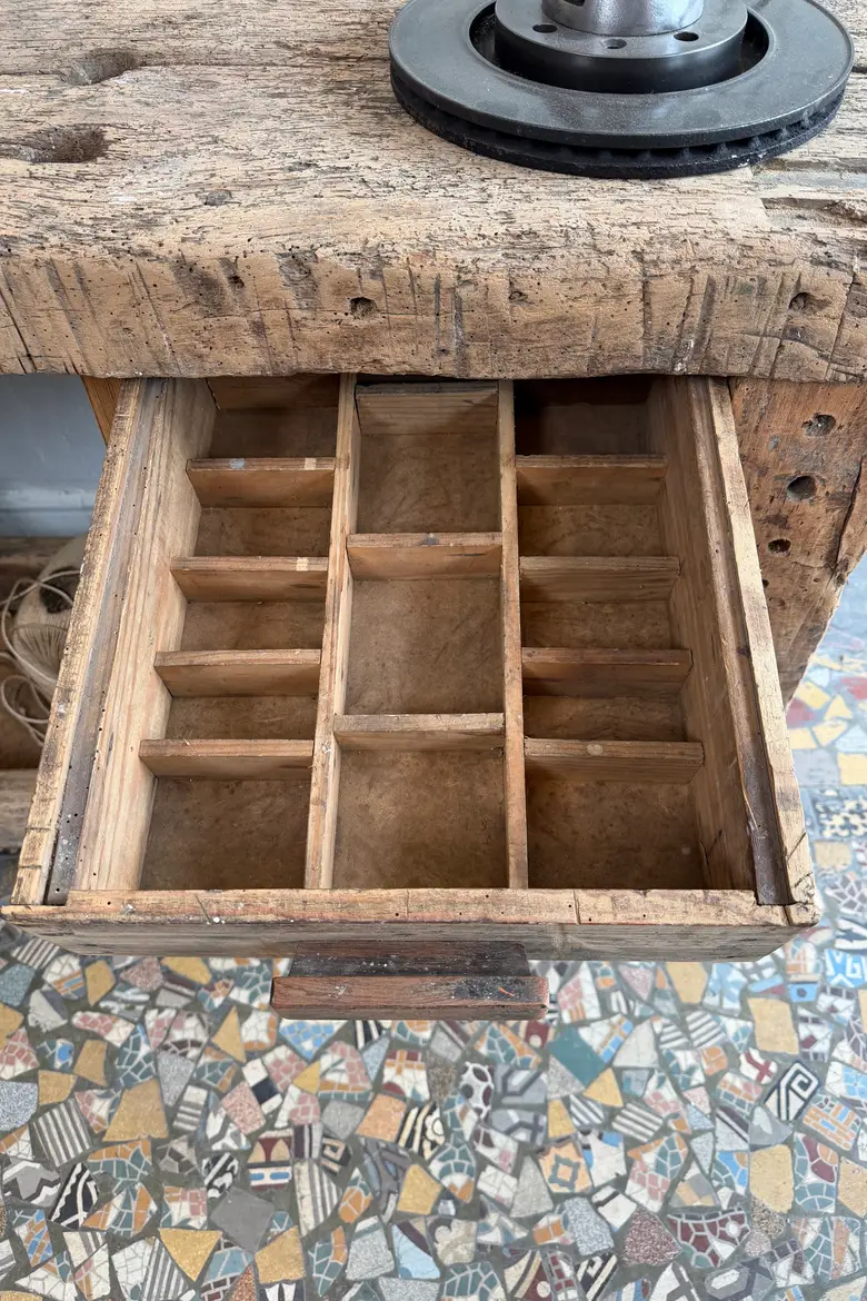 Ancien établi d’atelier