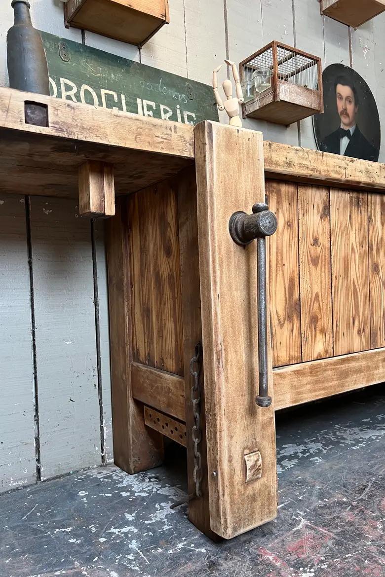 Ancien établi d’atelier