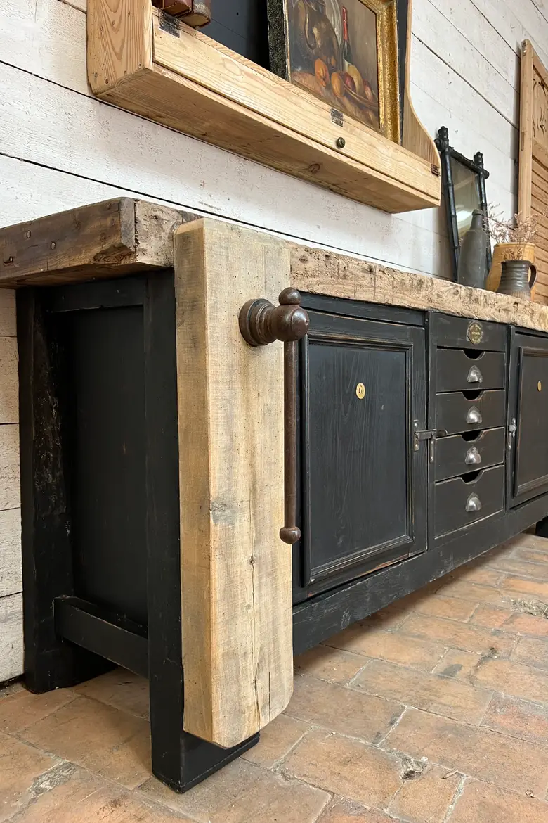 Ancien établi d’atelier