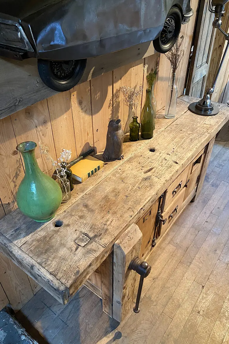 Ancien établi d’usine en bois Début XXème