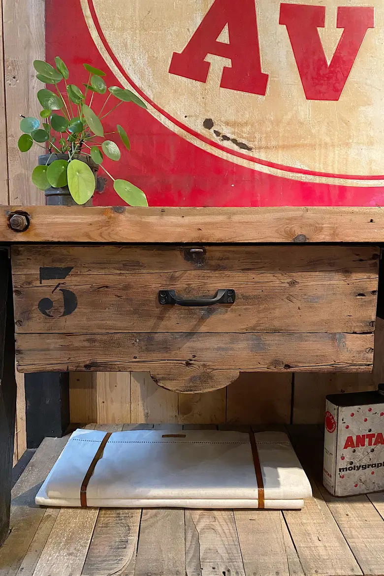 Ancien établi d’usine en bois Début XXème