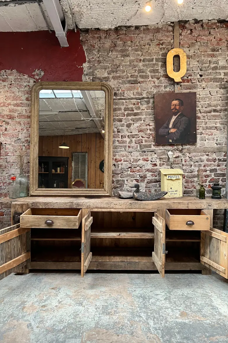 Ancien établi d’usine en bois Début XXème