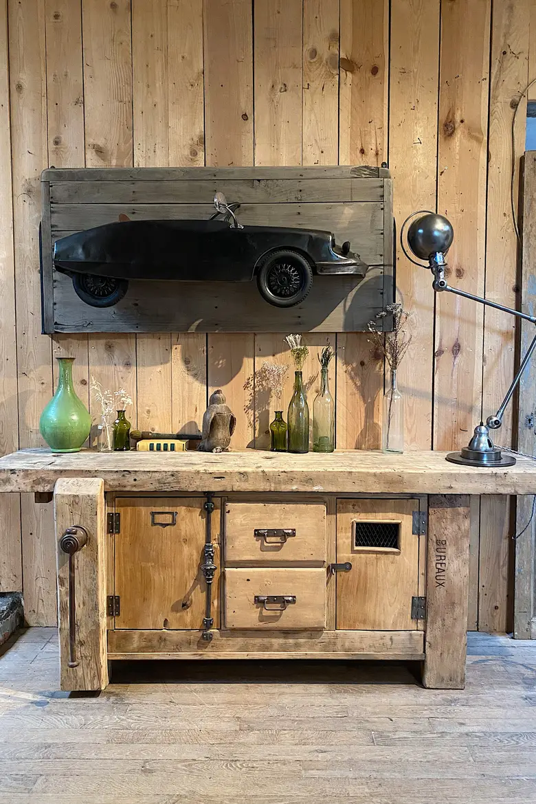 Ancien établi d’usine en bois Début XXème