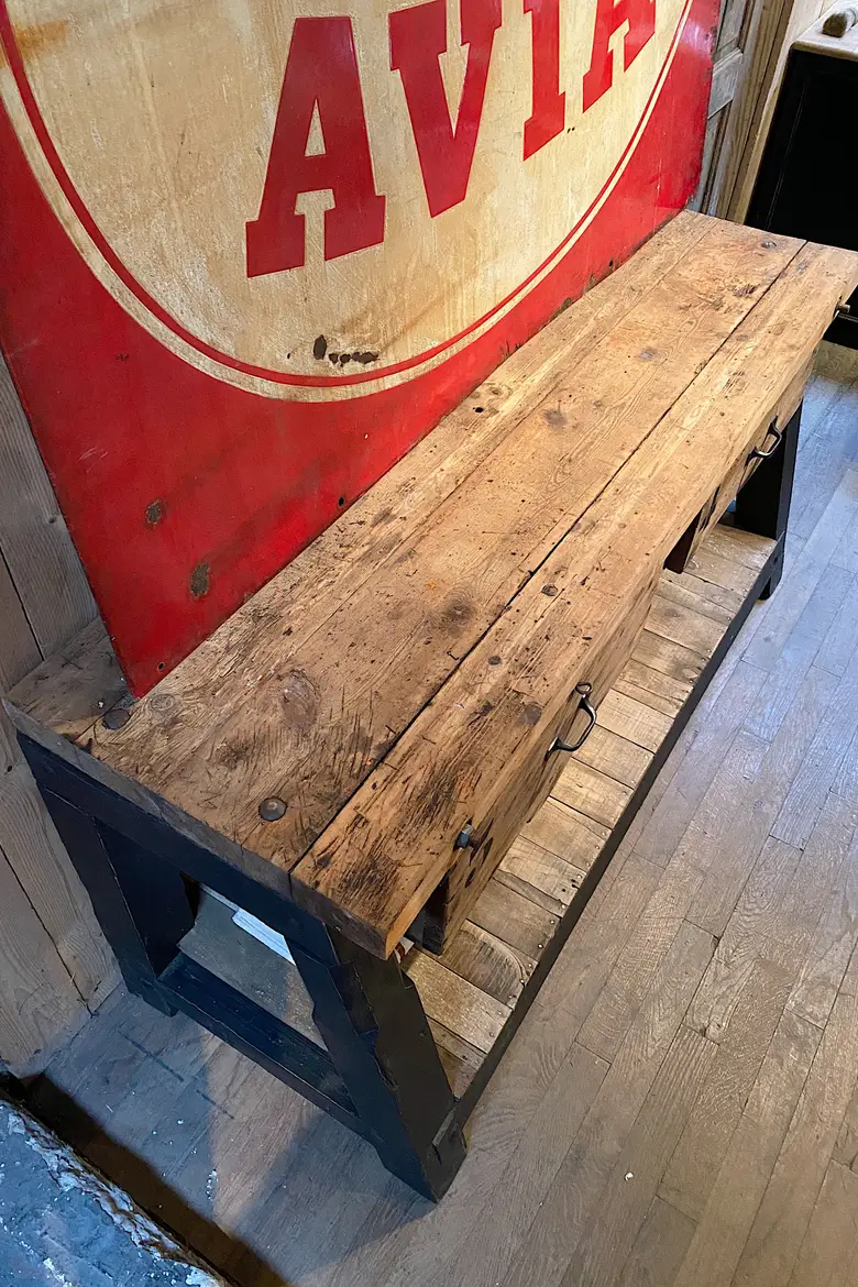 Ancien établi d’usine en bois Début XXème