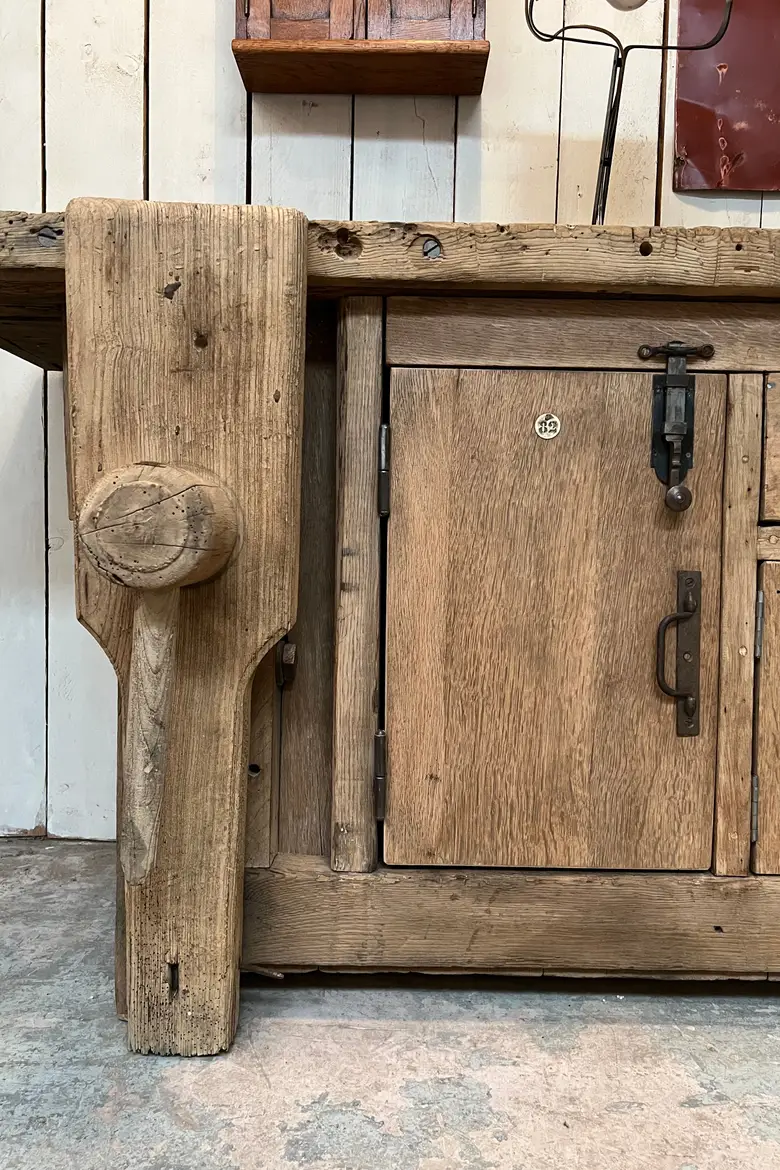 Ancien établi d’usine en bois Début XXème