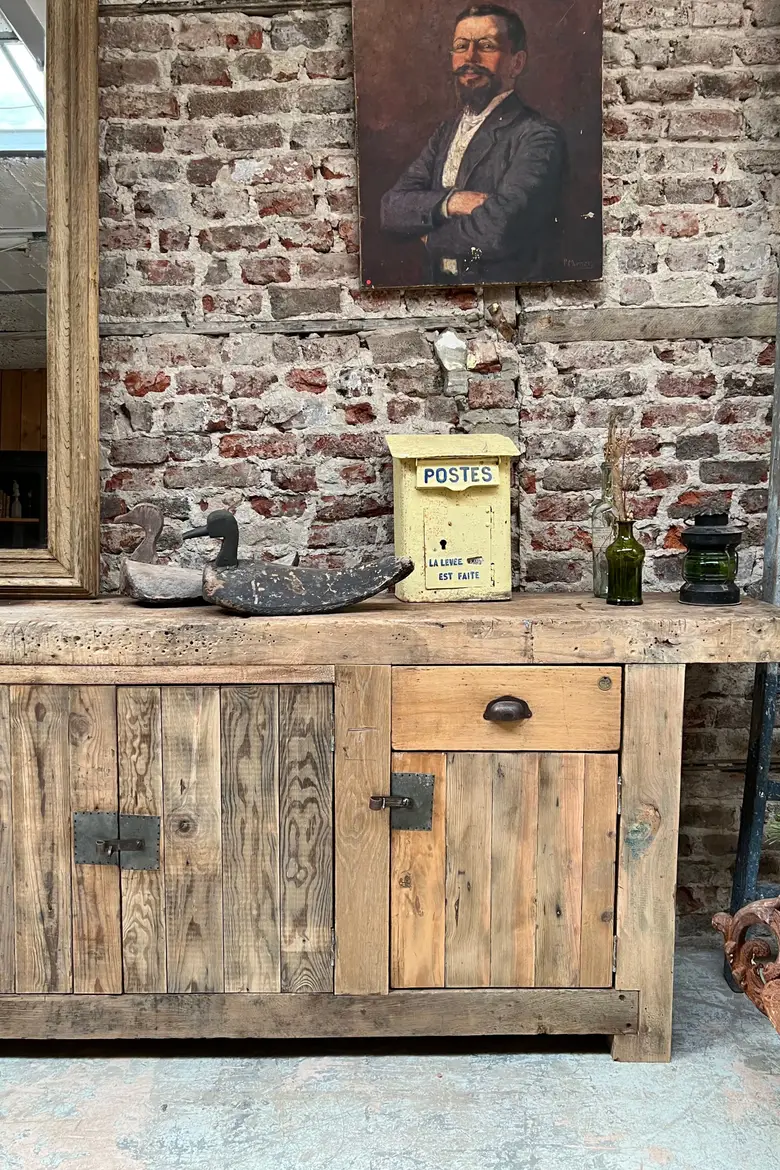 Ancien établi d’usine en bois Début XXème