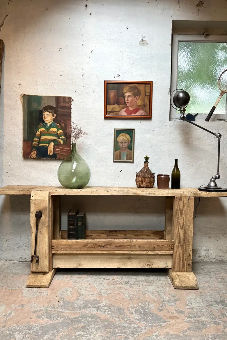 Ancien établi en bois brut début 20e