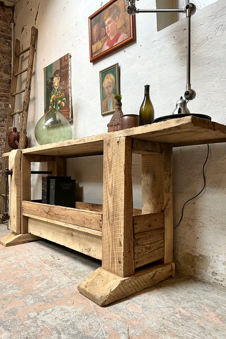 Ancien établi en bois brut début 20e