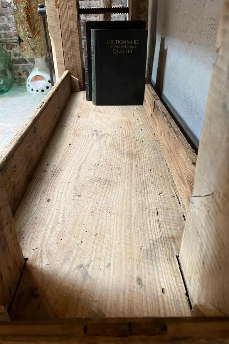 Ancien établi en bois brut début 20e