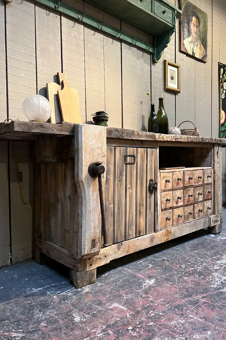Ancien établi en bois brut Début XXème