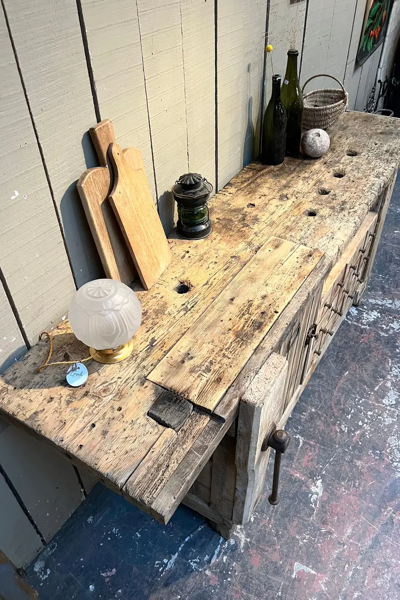 Ancien établi en bois brut Début XXème