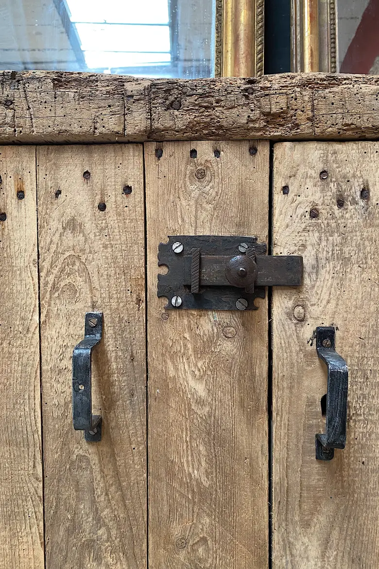 Ancien établi en bois brut Début XXème