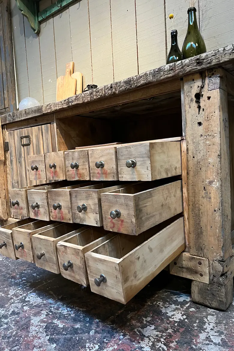 Ancien établi en bois brut Début XXème