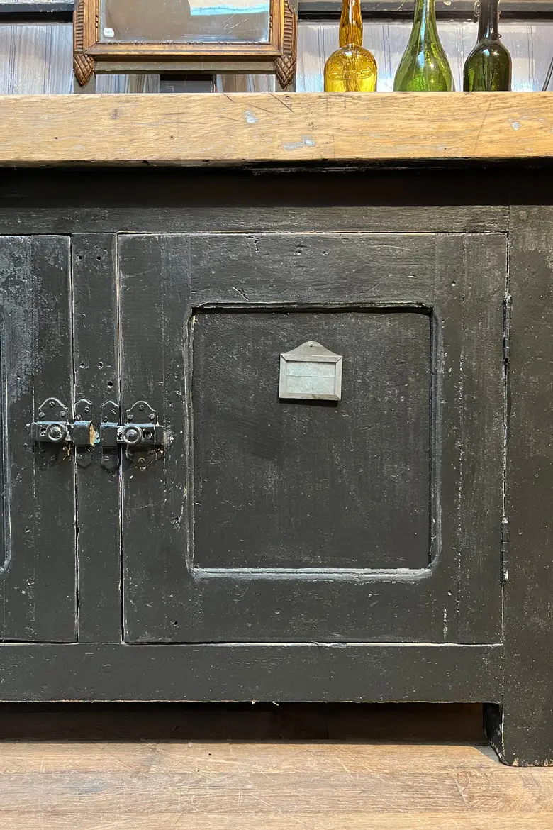 Ancien établi en chêne 2 Portes Début XXème